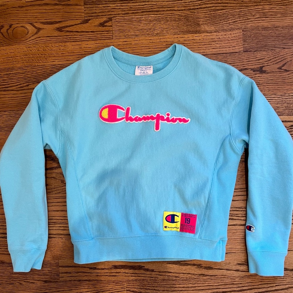 Champion Blue sweatshirt women’s size Small